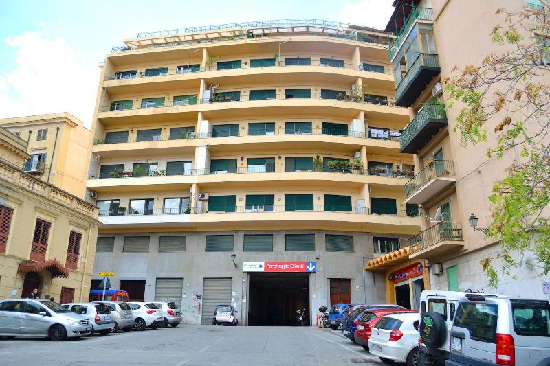 Piazza Marina - Genel