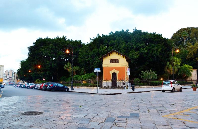 Piazza Marina - Genel