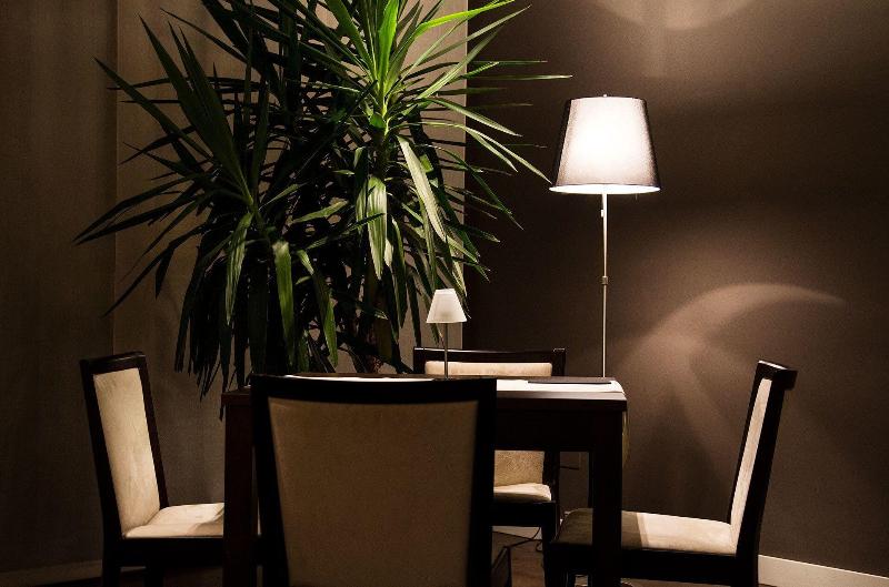 Zara Rooms & Suites - Bar