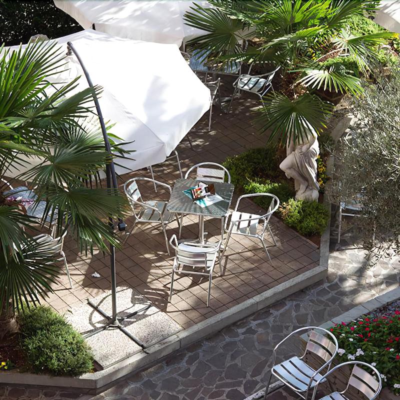 Zara Rooms & Suites - Restoran