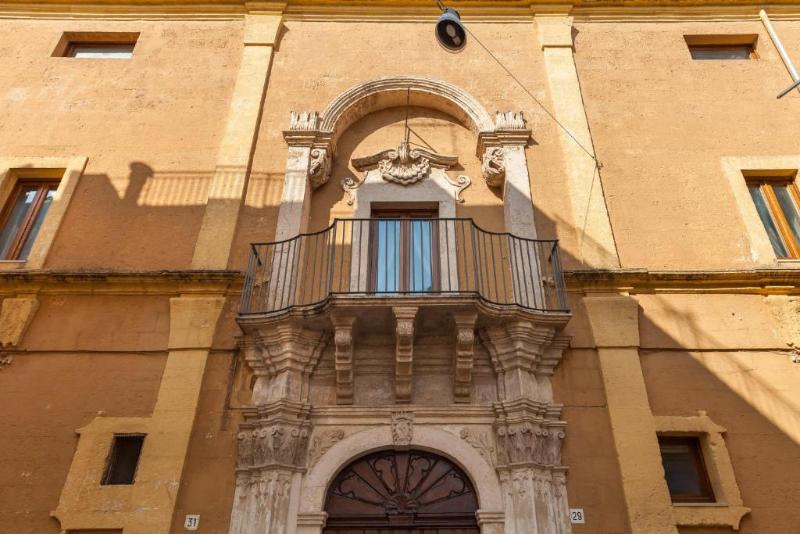 Palazzo De Luca - Genel