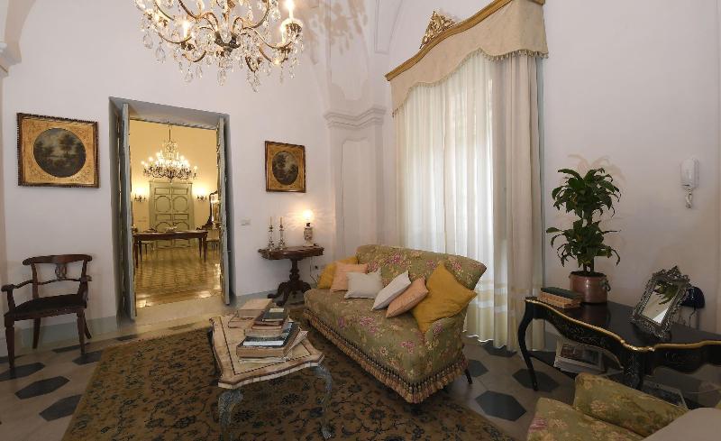 Palazzo Guido - Lobi