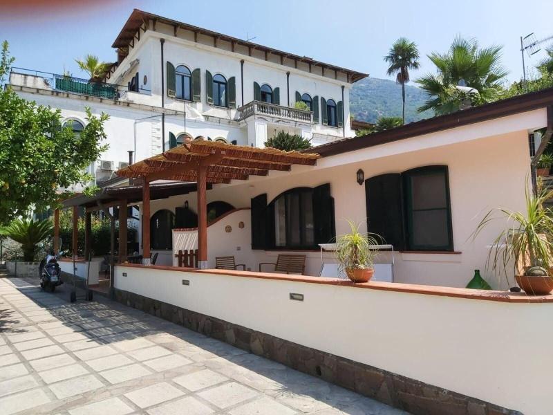 Villa Bianca - Genel