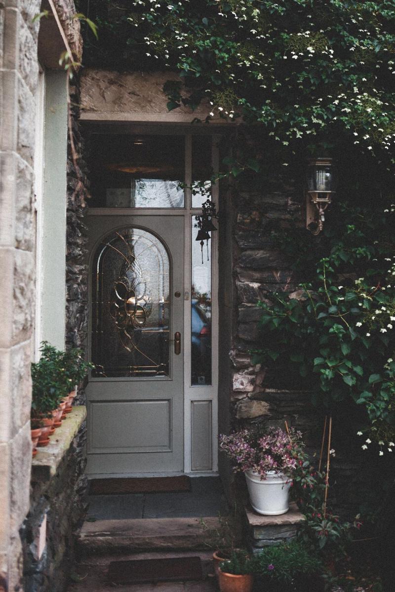Oakfold House - Genel