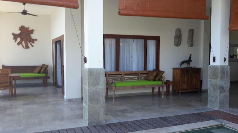 Amed Beach Villa - Oda