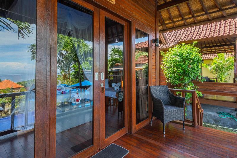 Tatak Bunut Villa Ceningan - Oda
