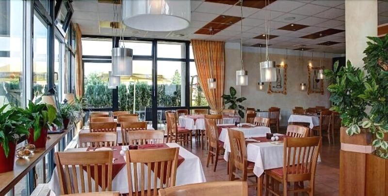 Hotel Manu - Restoran