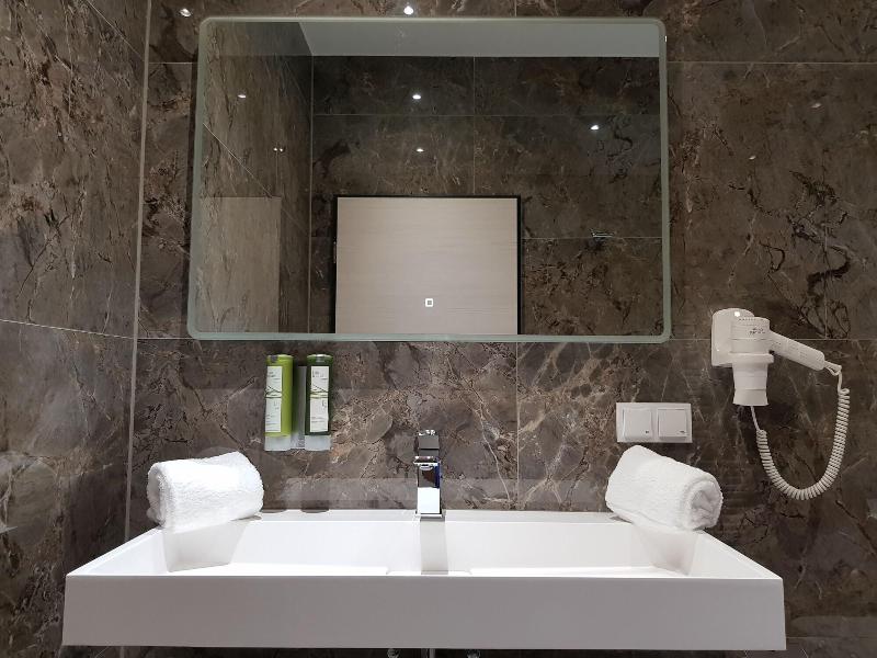 Rheincity Hotel - Oda
