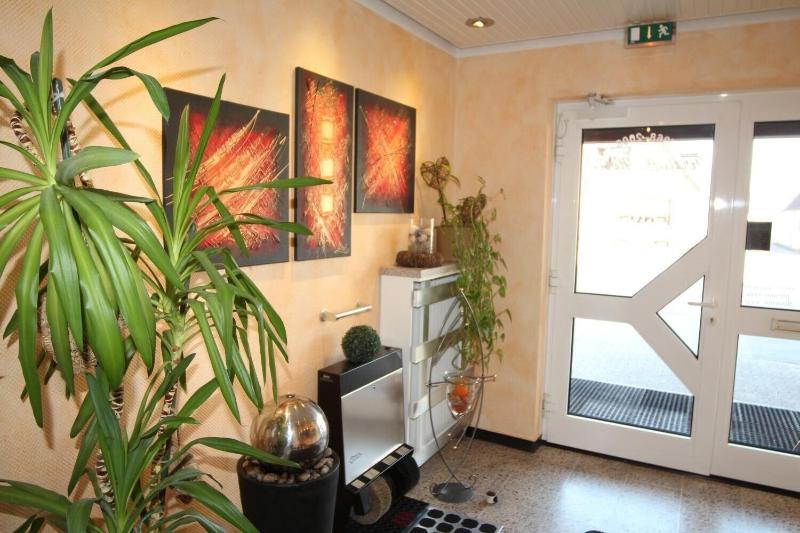 Firzlaffs Hotel Neuma Nster - Genel