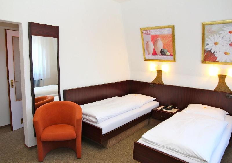 Firzlaffs Hotel Neuma Nster - Oda