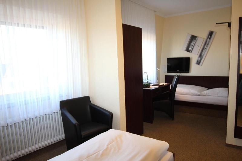 Firzlaffs Hotel Neuma Nster - Oda
