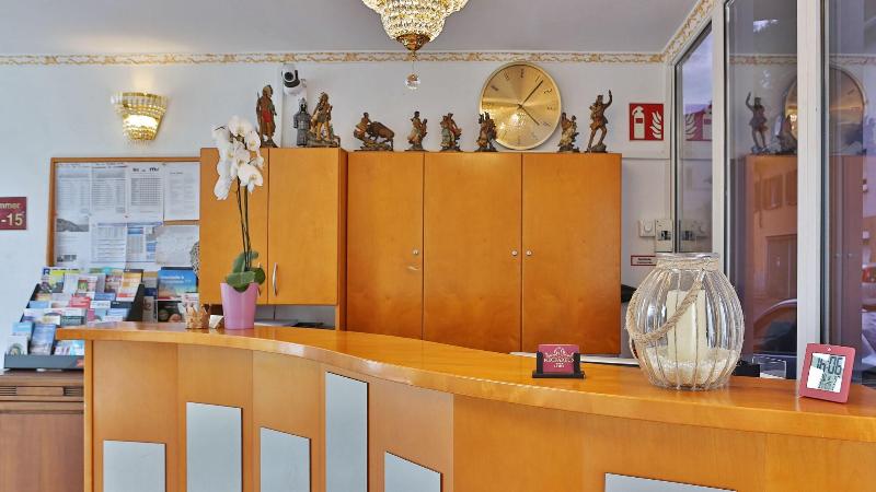 Hotel Neckarlux - Lobi