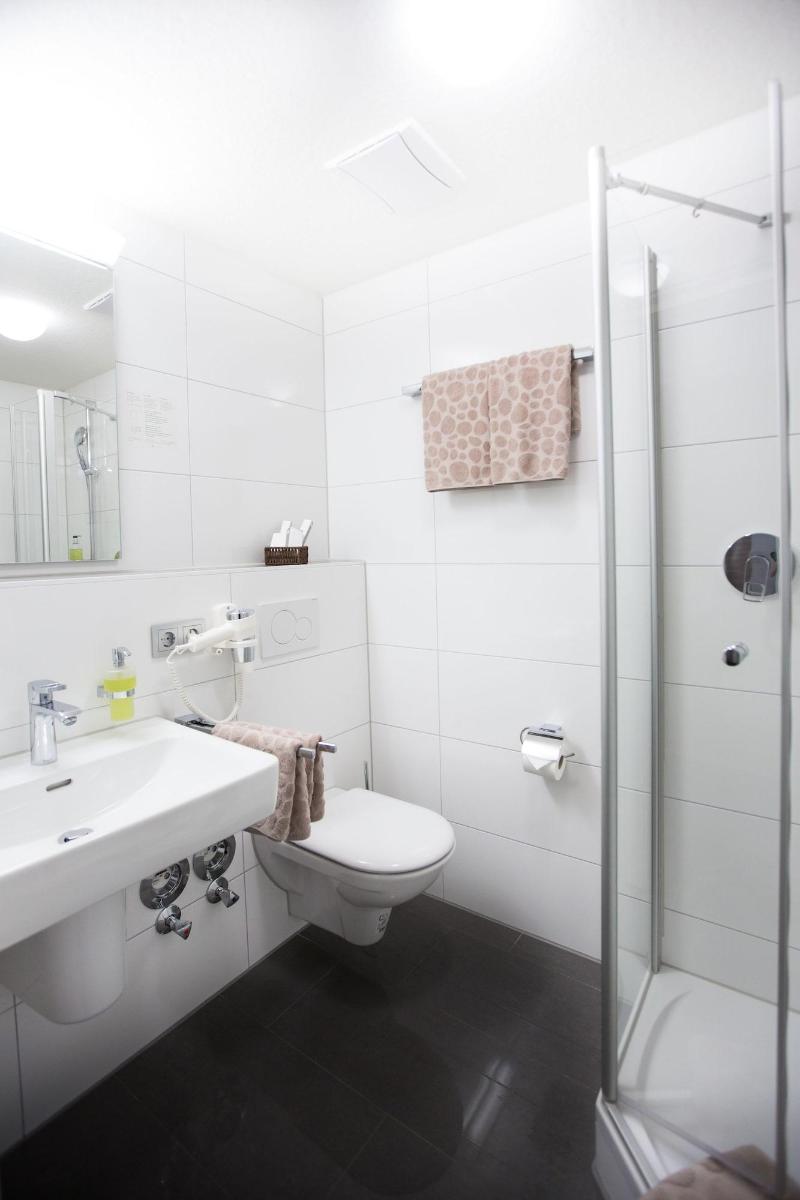 Hotel Und Restaurant Rose - Oda