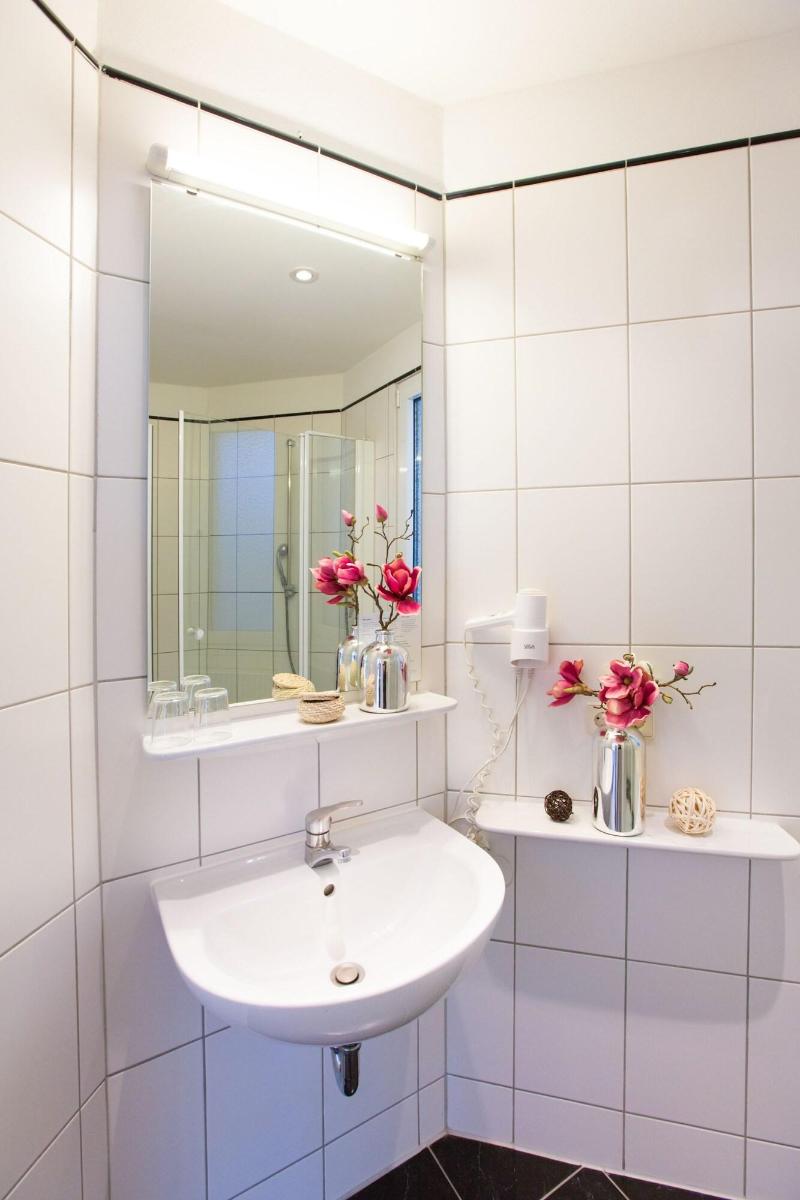 Hotel Und Restaurant Rose - Oda