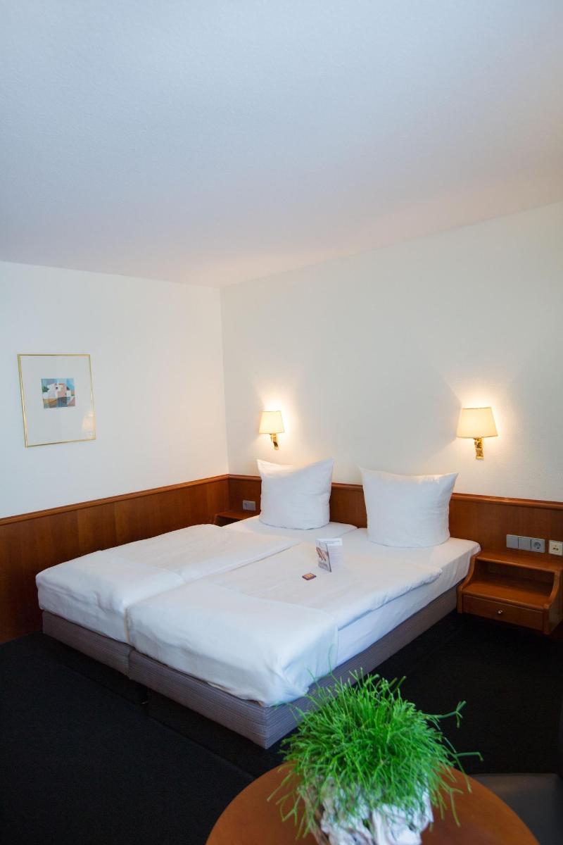 Hotel Und Restaurant Rose - Oda