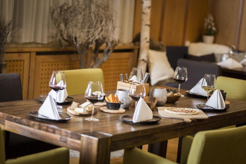 Hotel Und Restaurant Rose - Restoran