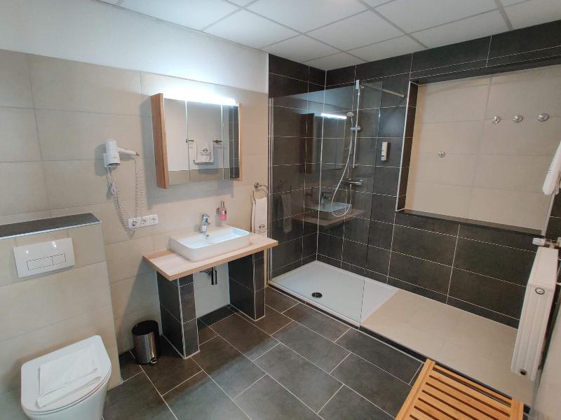 Hotel Goldene Traube - Oda