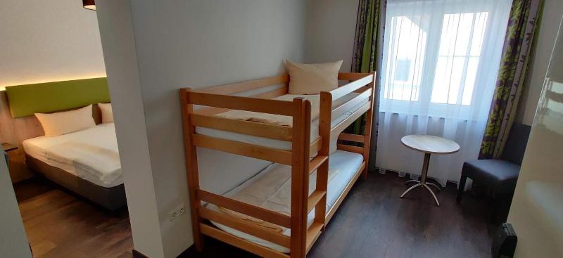 Hotel Goldene Traube - Oda