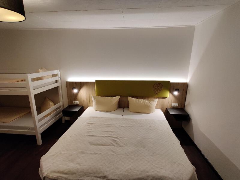 Hotel Goldene Traube - Oda