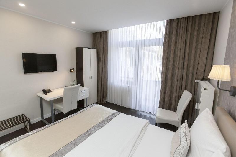 Hotel Prinz Anton - Oda