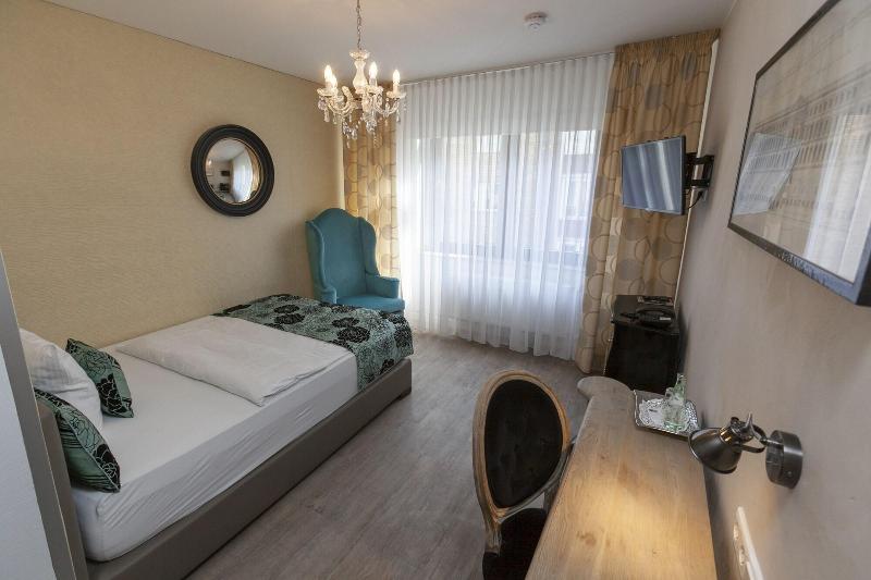 Hotel Prinz Anton - Oda