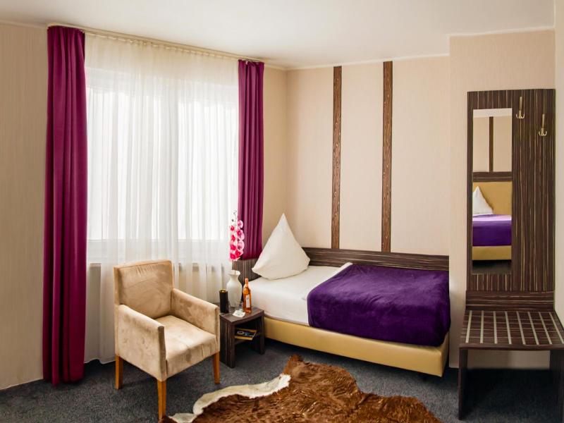 Hotel Famosa - Genel