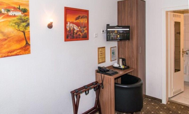 La Wenbra U Ka Ln Hotel Restaurant - Oda