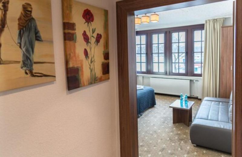 La Wenbra U Ka Ln Hotel Restaurant - Oda