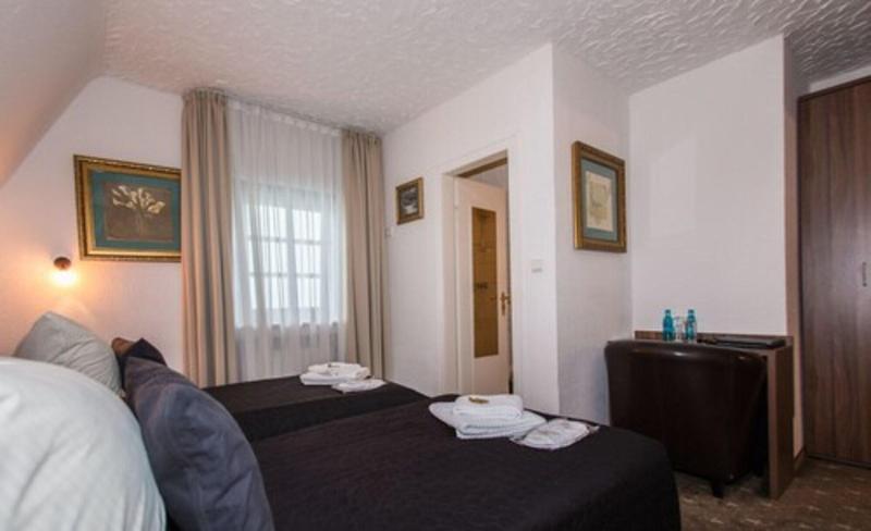 La Wenbra U Ka Ln Hotel Restaurant - Oda