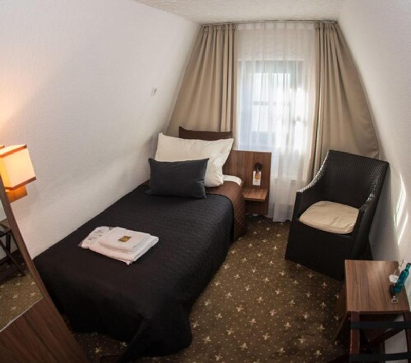 La Wenbra U Ka Ln Hotel Restaurant - Oda