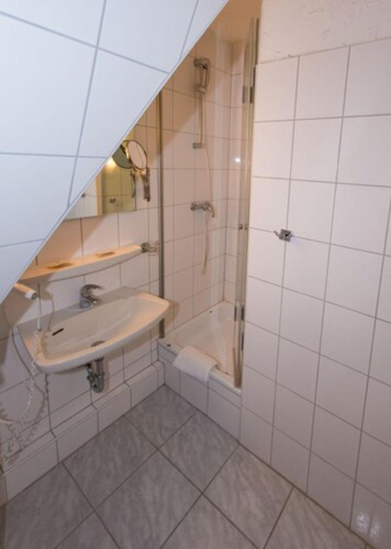 La Wenbra U Ka Ln Hotel Restaurant - Oda