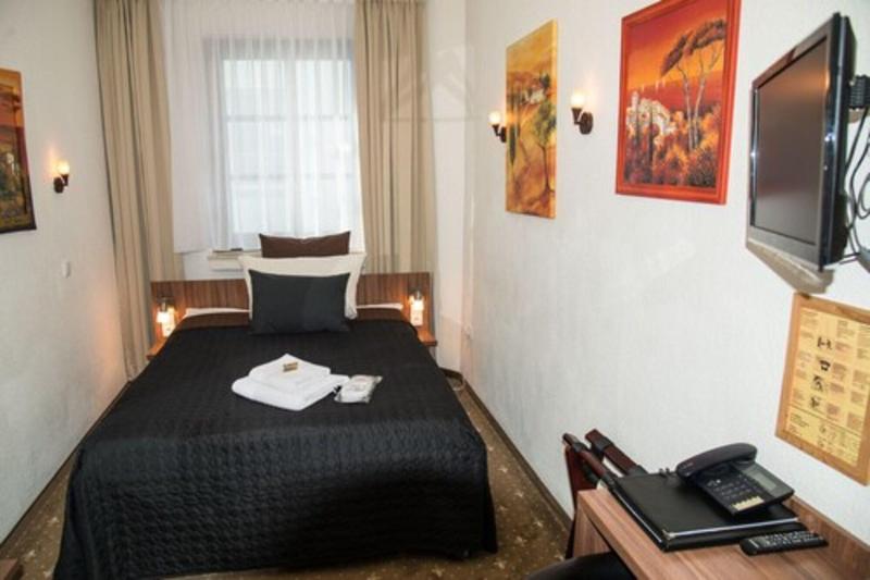 La Wenbra U Ka Ln Hotel Restaurant - Oda