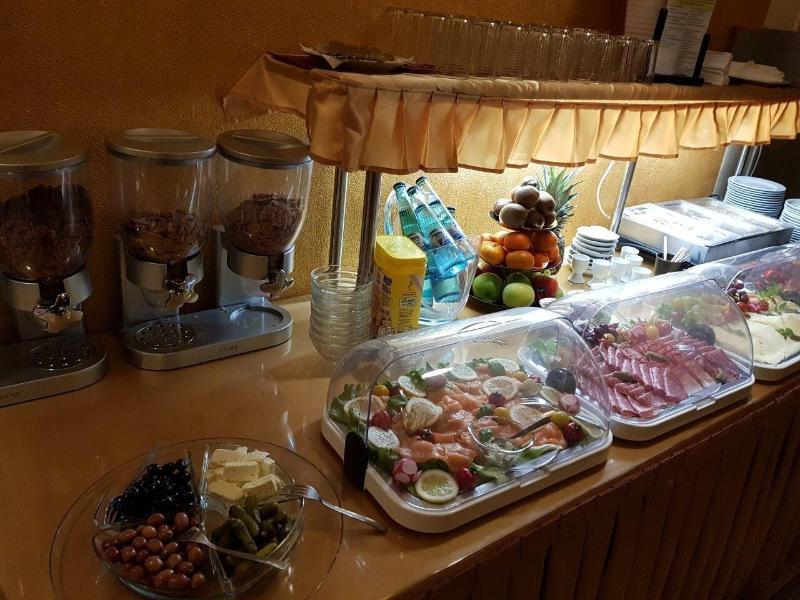 Hotel Drei Kronen - Restoran
