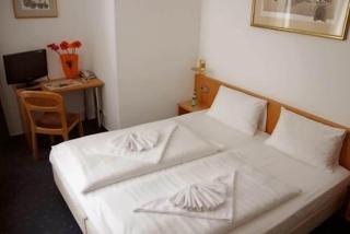 Hotel Spreewitz Am Kurfa Rstendamm fotoÄŸrafÄ±