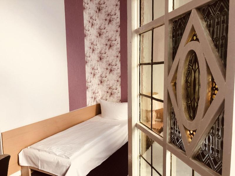 Hotel Castell - Oda