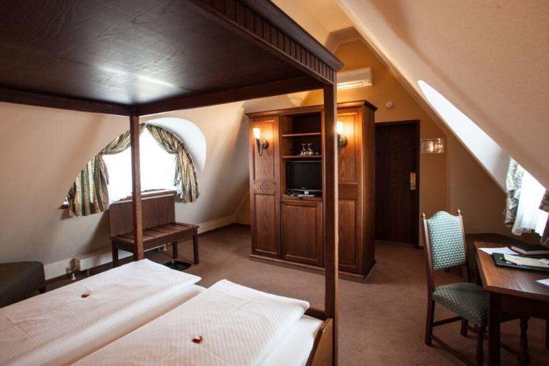Hotel Restaurant Klosterhof - Oda