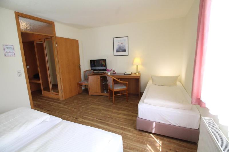 Hotel Weisser Schwan - Oda