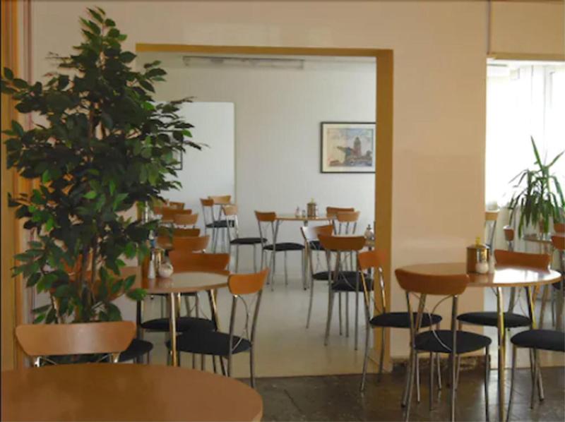 Ga Stehaus La Tten Klein - Restoran