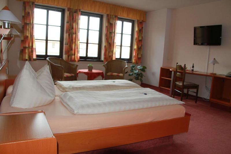 Hotel Zur Goldenen Sonne - Oda