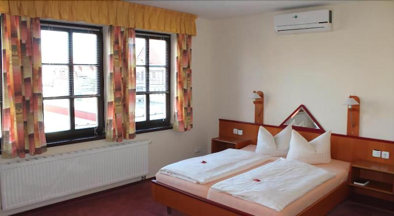 Hotel Zur Goldenen Sonne - Oda