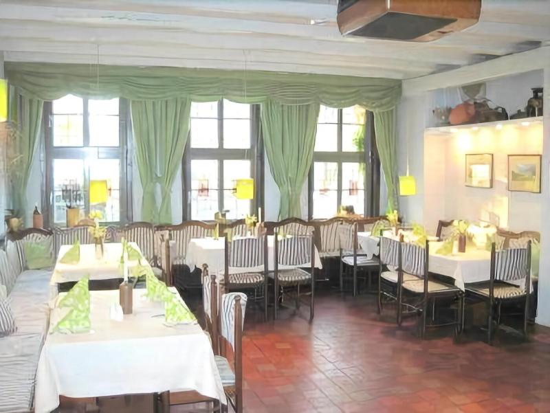 Hotel Zur Goldenen Sonne - Restoran