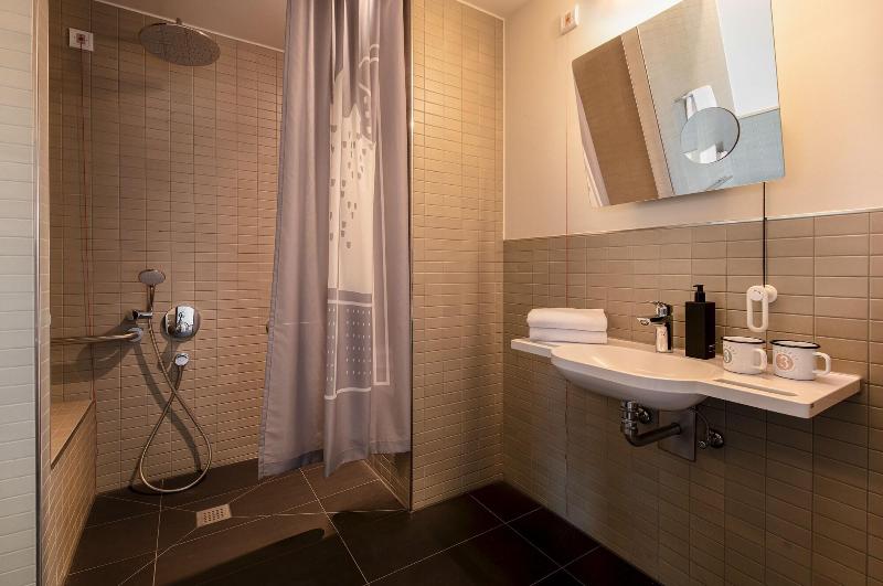 Pierdrei Hotel Hafencity Hamburg - Oda
