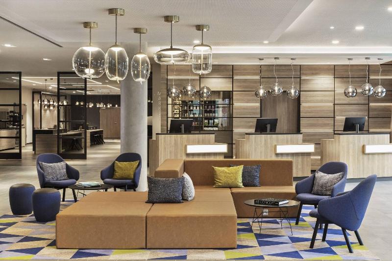 Courtyard By Marriott Hamburg City - Lobi