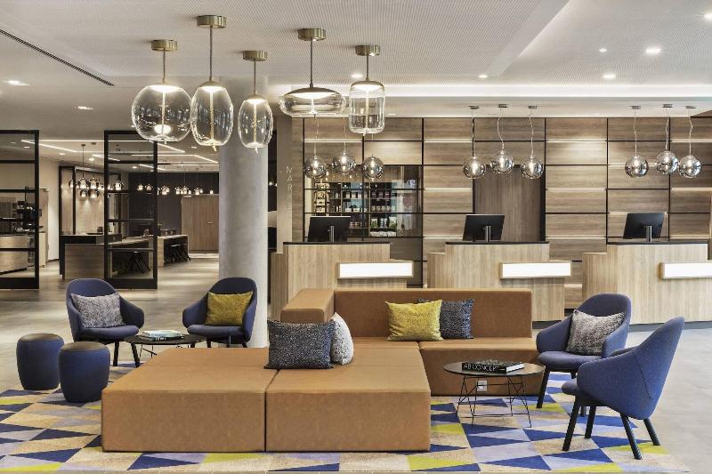Courtyard By Marriott Hamburg City - Lobi