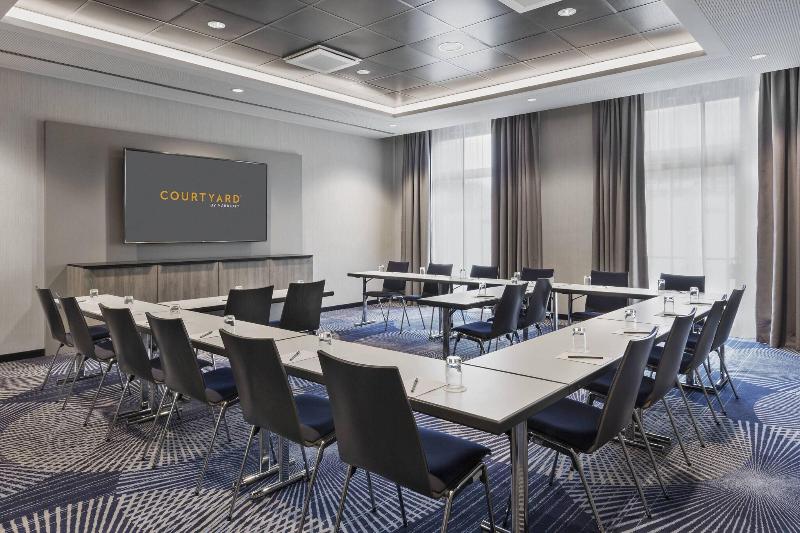 Courtyard By Marriott Hamburg City - Toplantı
