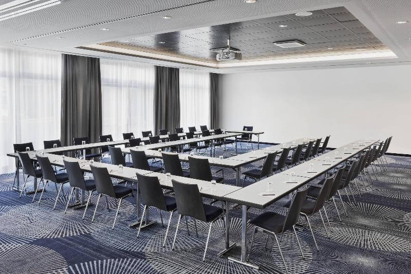 Courtyard By Marriott Hamburg City - Toplantı
