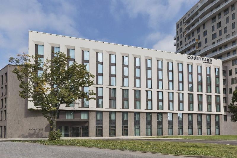 Courtyard By Marriott Hamburg City - Genel