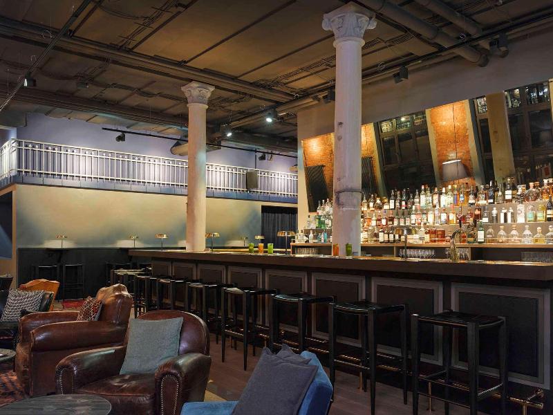 25Hours Hotel Altes Hafenamt - Bar