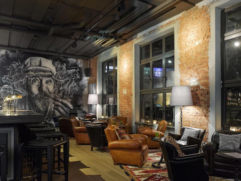 25Hours Hotel Altes Hafenamt - Bar