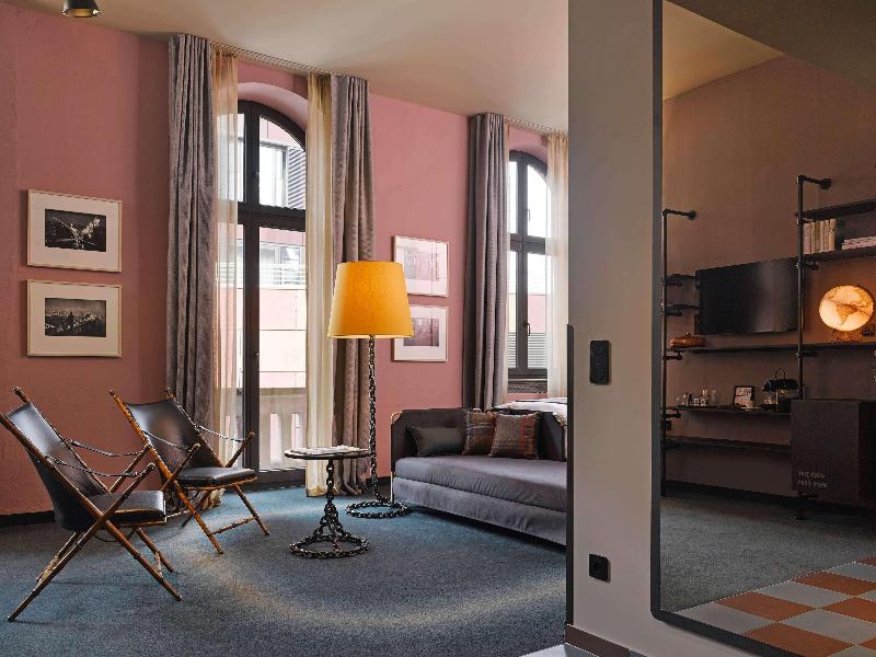 25Hours Hotel Altes Hafenamt - Oda